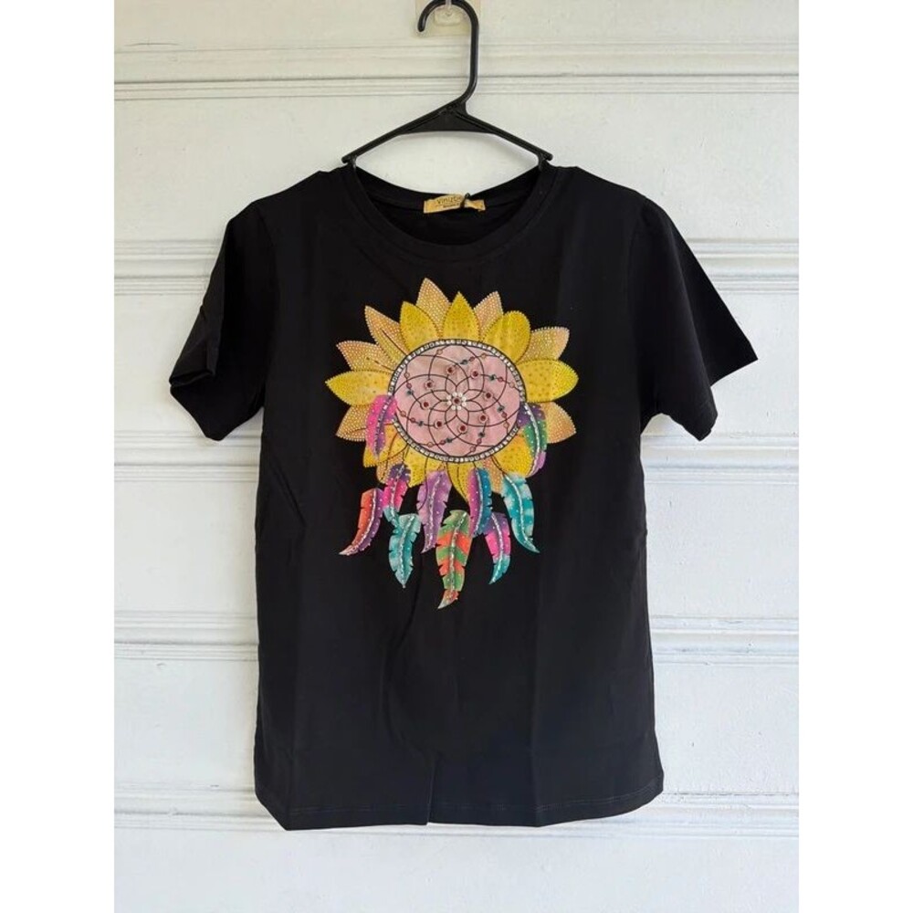Vinizbena Women’s Embellished Graphic Top – Size Small